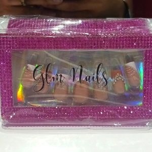 Glam press on Nails